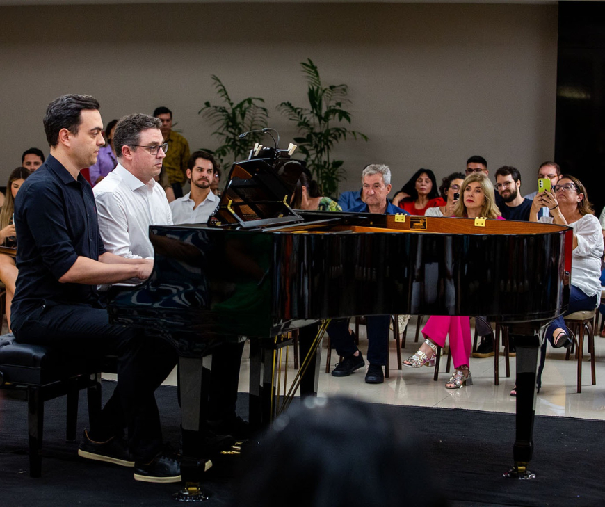 Recital de piano a ‘quatro mãos’ é realizado em homenagem ao aniversário de Cuiabá